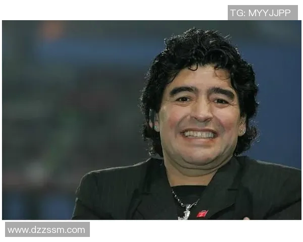 足球明星为何选择佩戴面具背后的故事与意义探讨