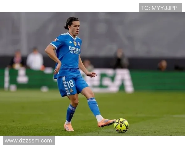 足球明星私生活揭秘与精彩瞬间的高清图片合集