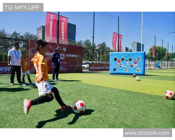 足球明星如何看待中国球迷的热情与支持与他们的互动方式探讨